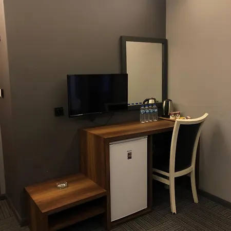 Vira Hotel *