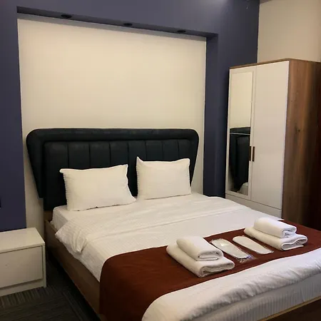 Hotel Vira
