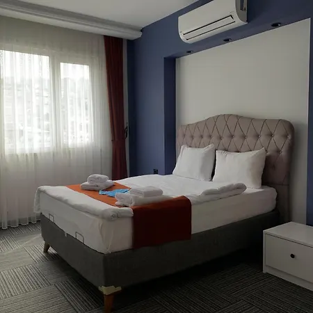 Hotel Vira *