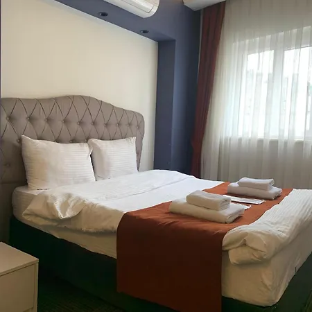 Vira Hotel *