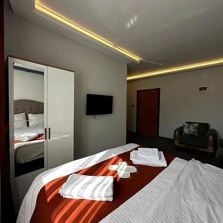 Vira Hotel *