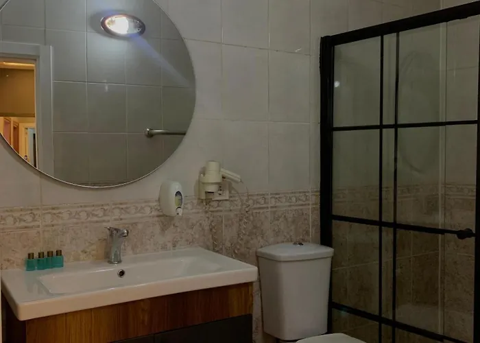 Vira Hotel Eskiomerler